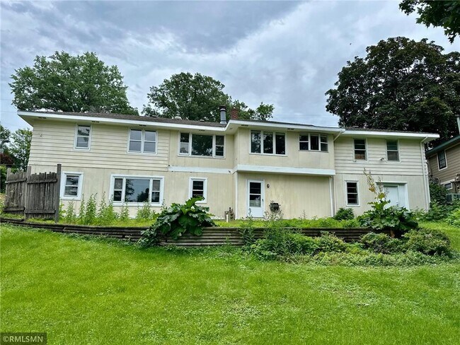 Building Photo - 6247 Eagle Lake Dr
