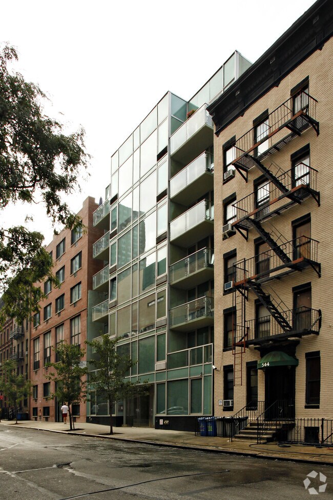Building Photo - 540 W 50th St