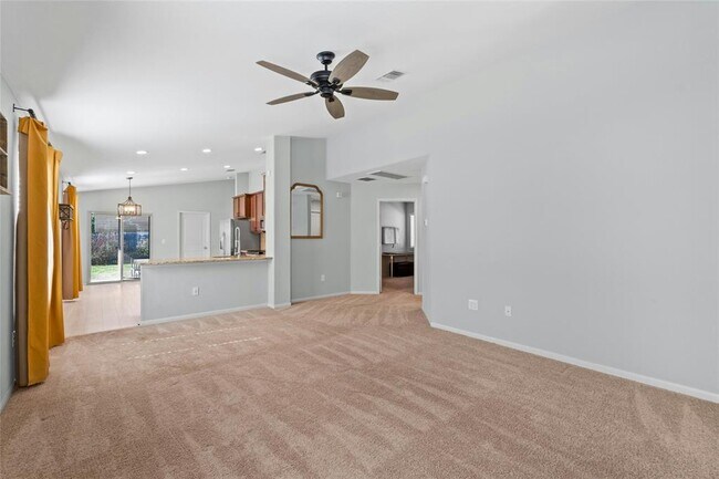 Foto del edificio - 631 Pinnacle Dr