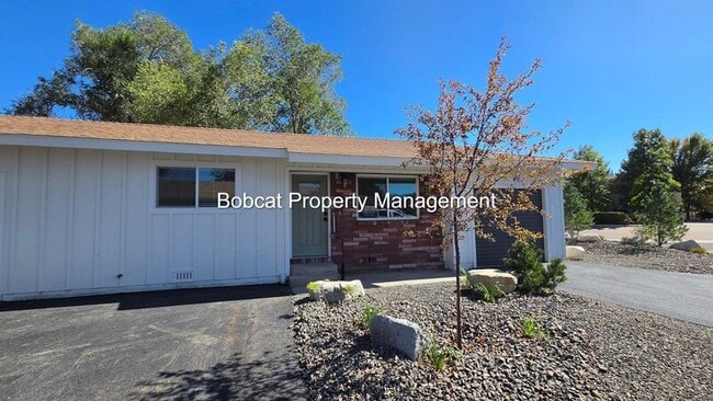 Foto del edificio - 1461 Hussman Ave