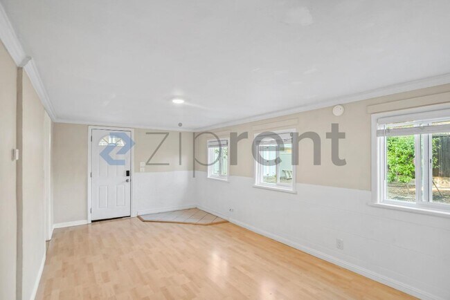 Building Photo - 228 Los Gatos Blvd