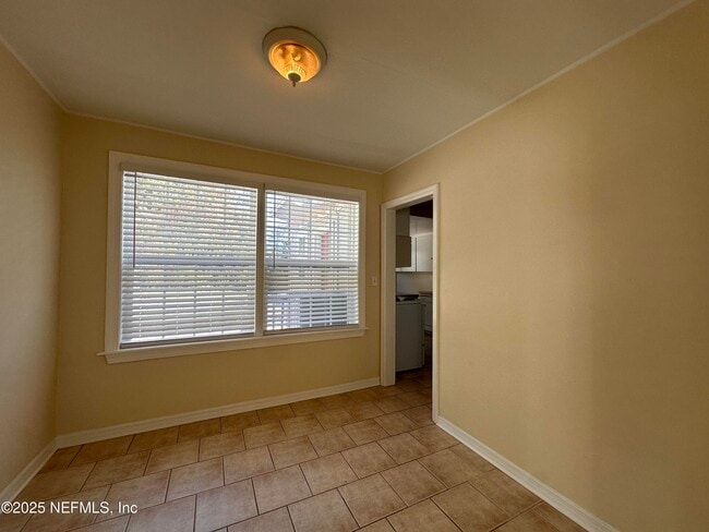 Foto del edificio - 1761 Lilly Rd E