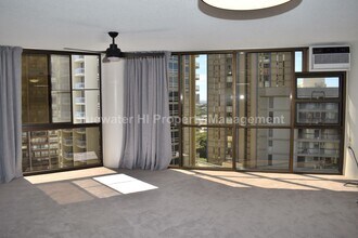 Building Photo - 2101 Nuuanu Ave