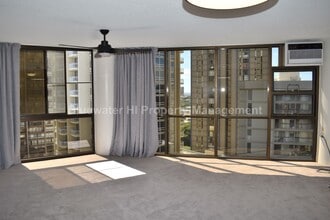 Building Photo - 2101 Nuuanu Ave