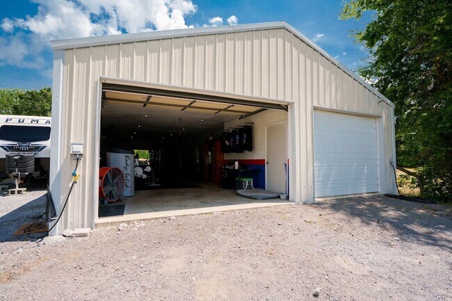 Foto del edificio - 864 Greenwood Rd