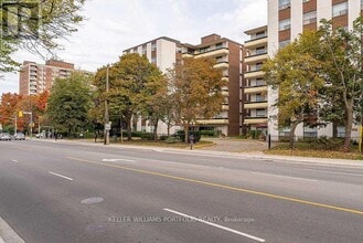 Building Photo - 921 Midland Ave