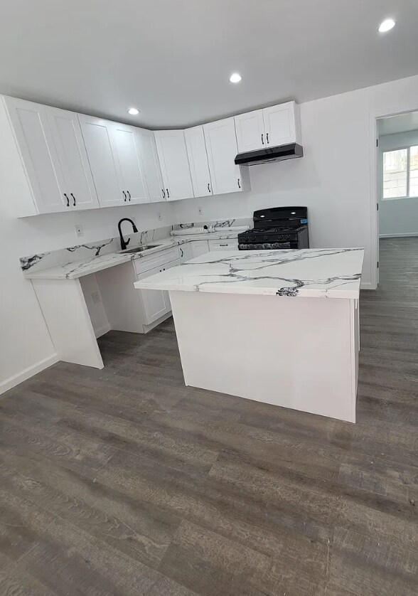 Foto del edificio - 428 W 7th St