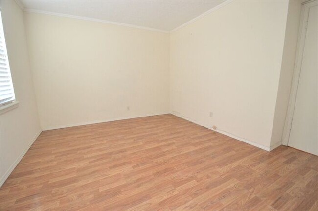 Foto del edificio - Tara Condos 2 Bed 1 Bath Apt NW 63rd & May...