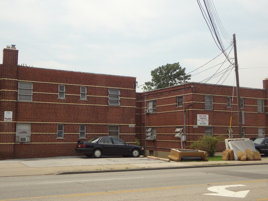 Building Photo - 5661-5665 Glenway Ave
