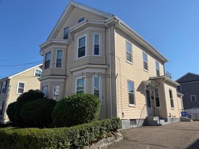 Photo - 47 Myrtle St (Waltham, MA)