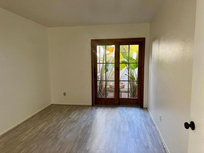 Building Photo - 6923 Whitecap Dr