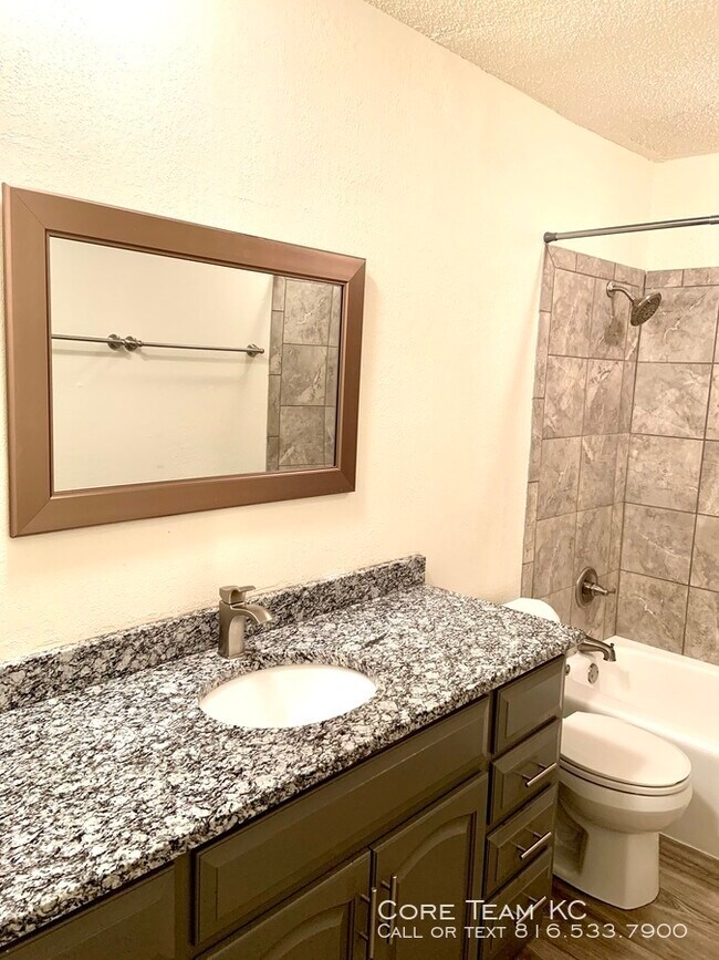 Building Photo - Beautifully Remodeled 1 Bedrooms