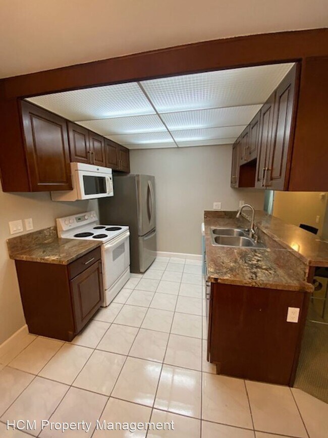 Foto del edificio - 2 br, 1 bath House - 22011 Rimhurst Drive ...