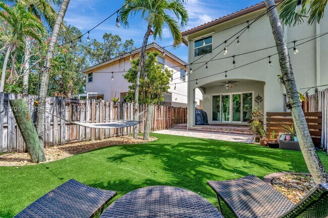 Foto del edificio - 853 SW 11th Ct