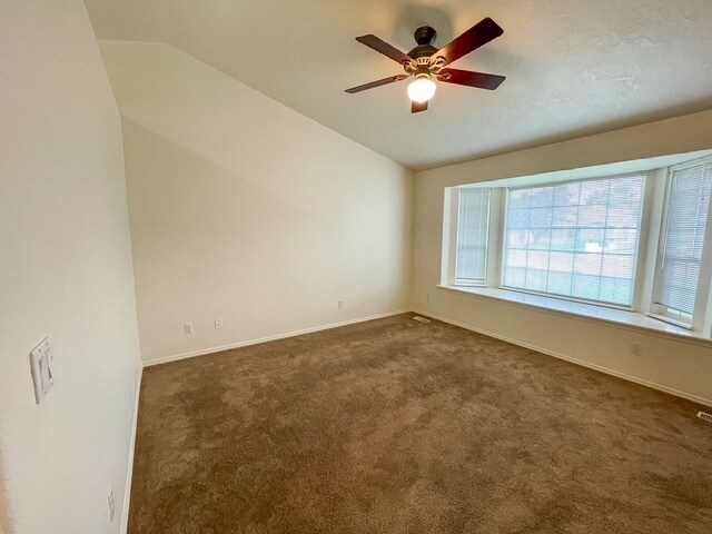 Building Photo - 539 Fall Dr
