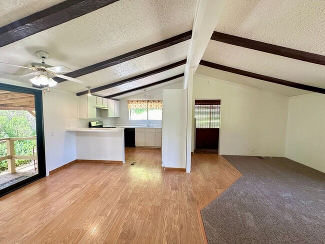 Building Photo - Country 2 Bedroom Available 10/06/2024