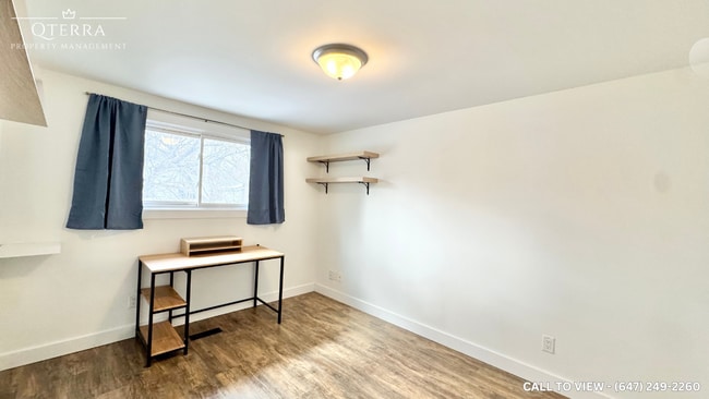 Building Photo - 53 Karen Walk