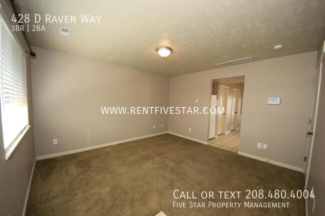 Foto del edificio - End Unit Townhome Available in Chubbuck! V...