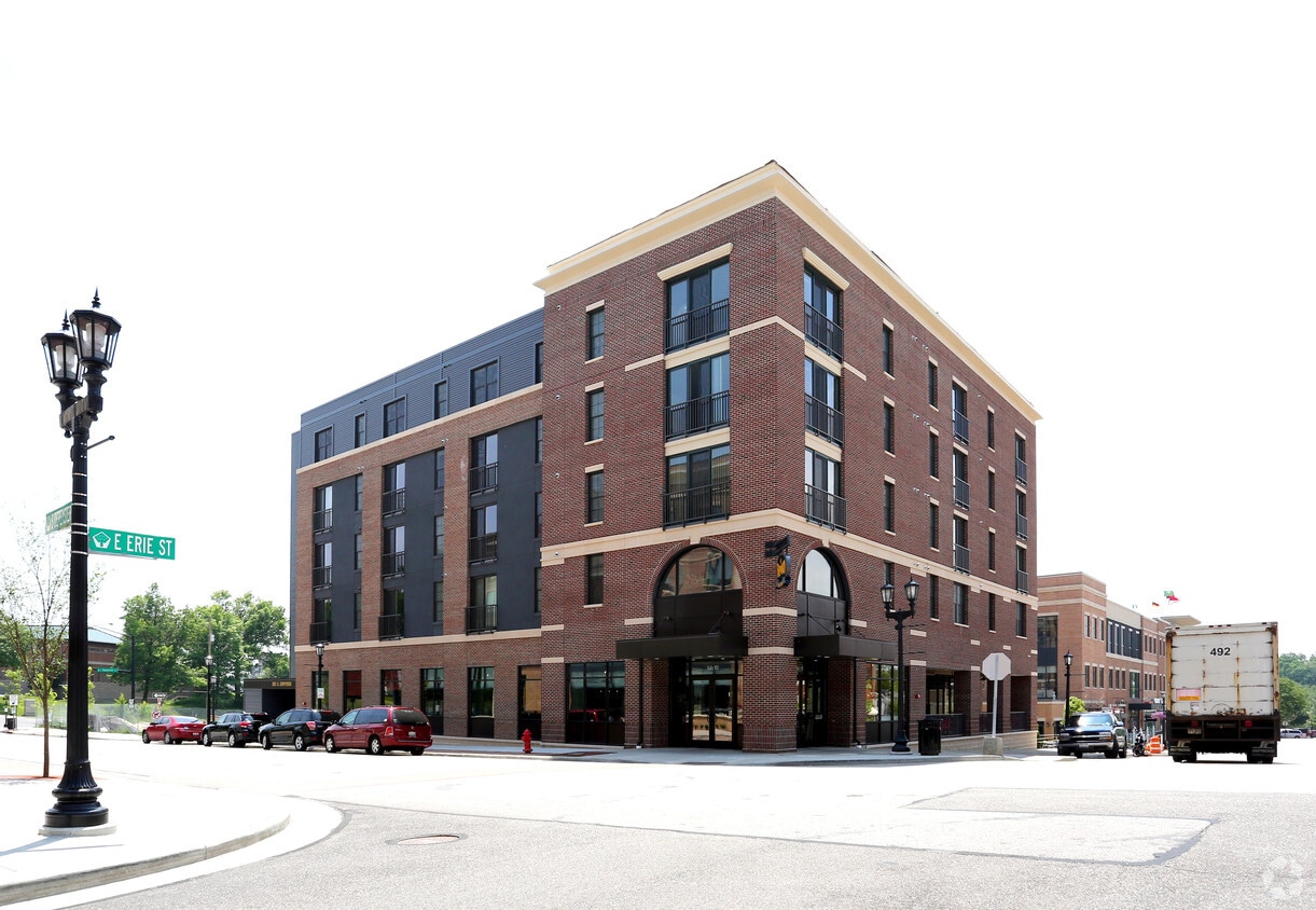 The Landmark at Kent Apartments in Kent, OH