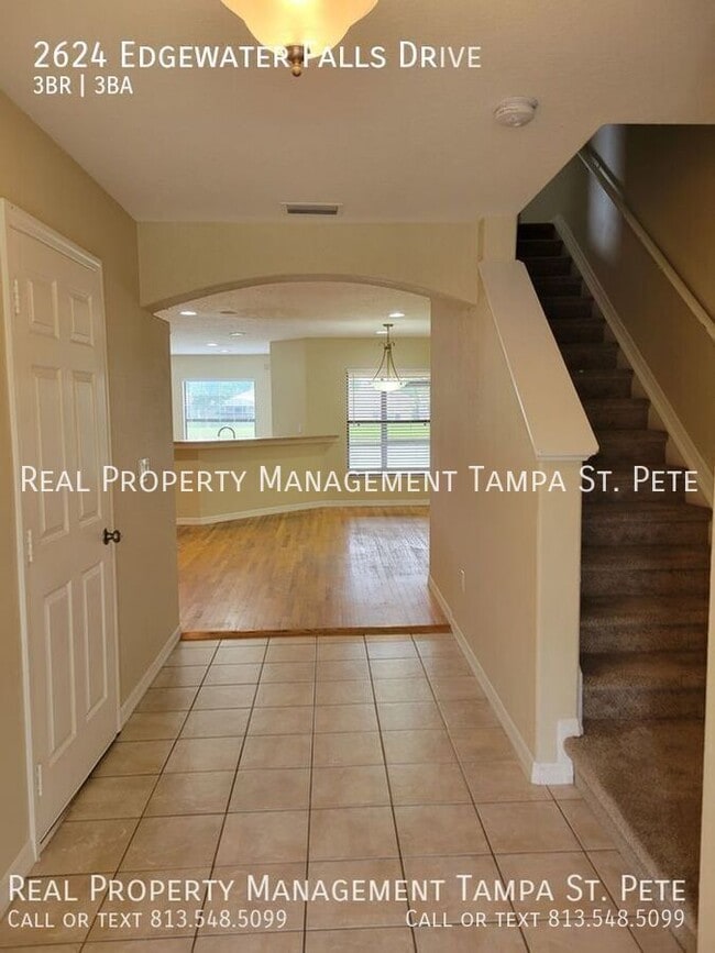 Photo - 2624 Edgewater Falls Dr House