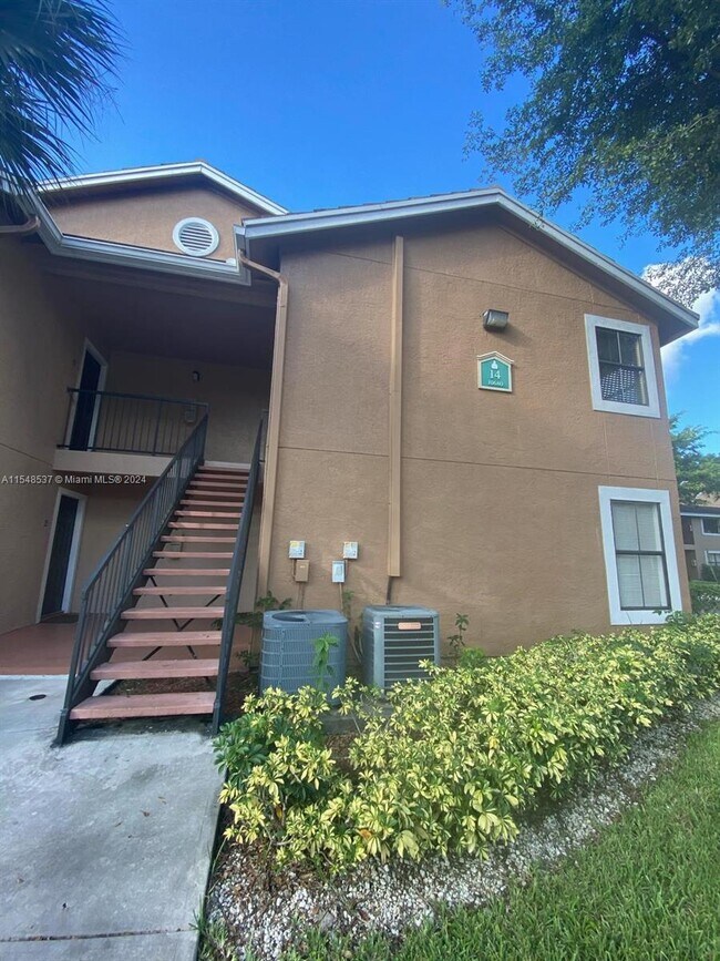 Foto del edificio - 10680 SW 155th Pl