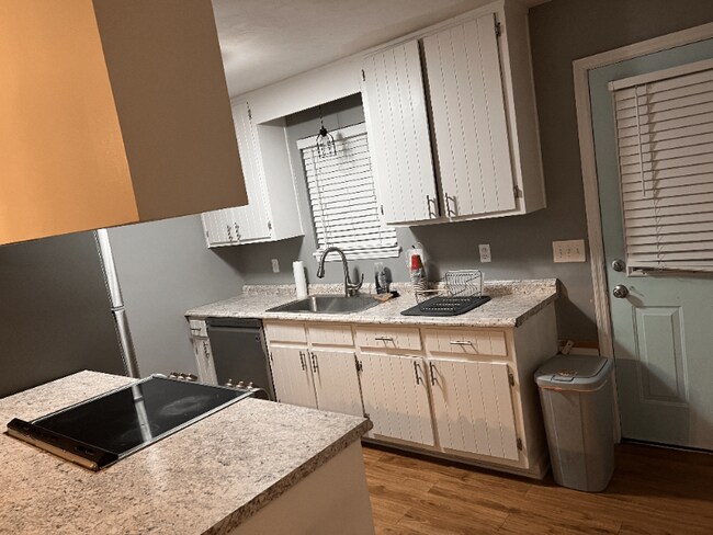 Foto del edificio - 2048 Canewood Ct