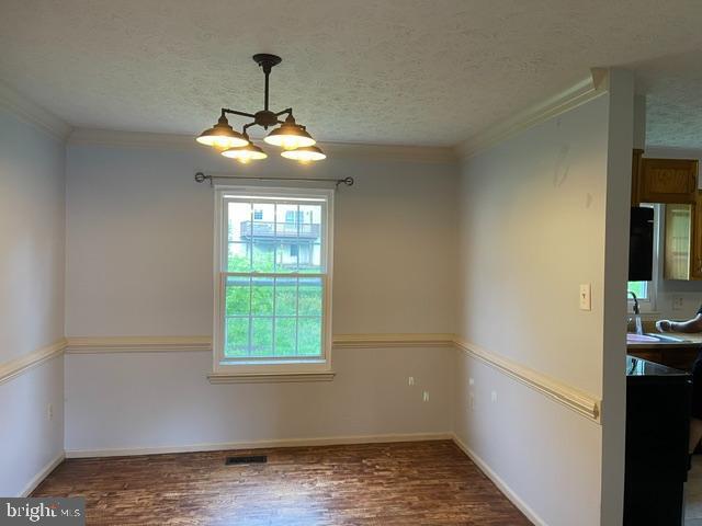 Foto del edificio - 8583 Wheatfield Way
