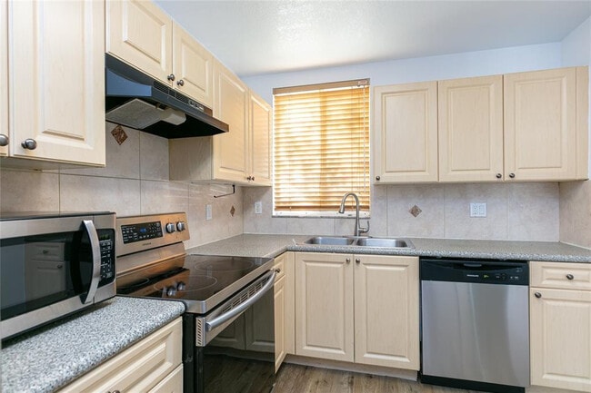 Foto del edificio - 159 Hidden Ct Rd