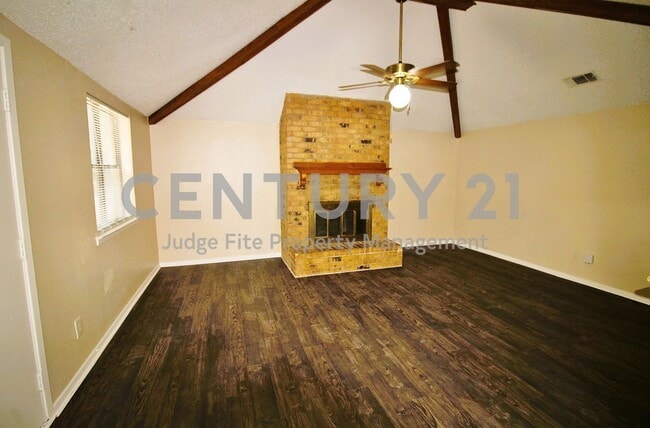 Building Photo - Charming 3/2/1 in Duncanville For Rent!