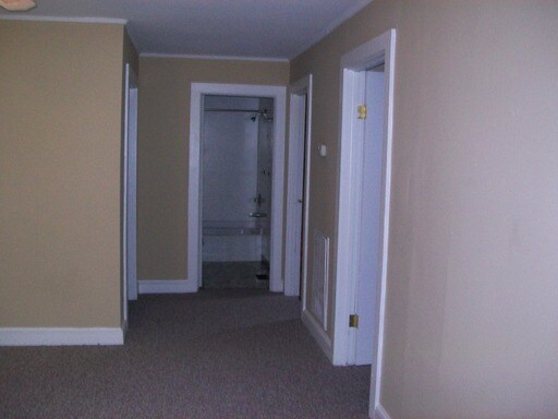 Building Photo - 418 Cherry St