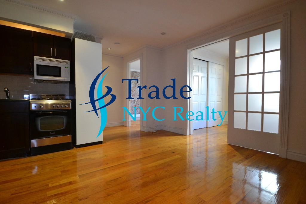 Primary Photo - 213 W 14th St