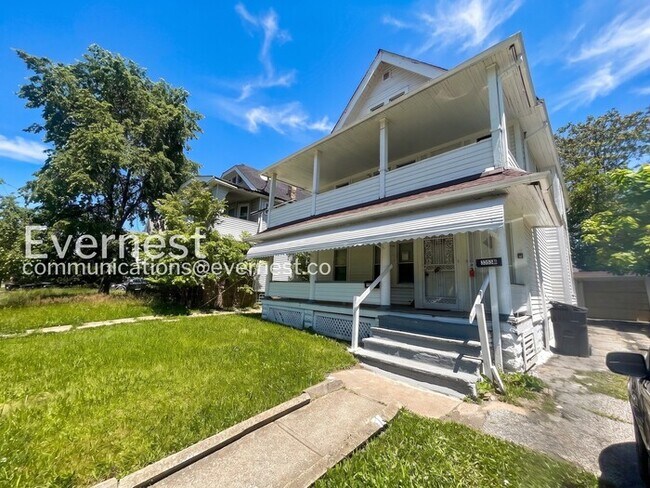 Building Photo - 3353 E 132nd St