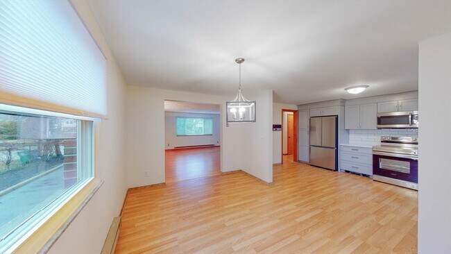 Building Photo - 19 Ashmont Ave
