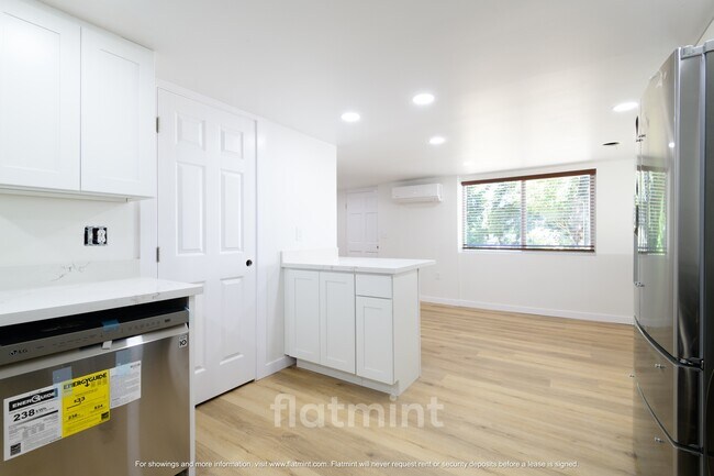 Foto del edificio - 4646 S Willow St