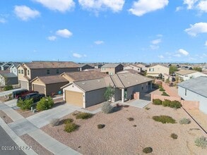Building Photo - 7996 S Golden Bell Dr