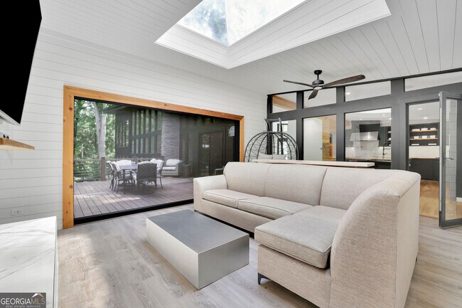 Foto del edificio - 4144 Flintlock Rd NW