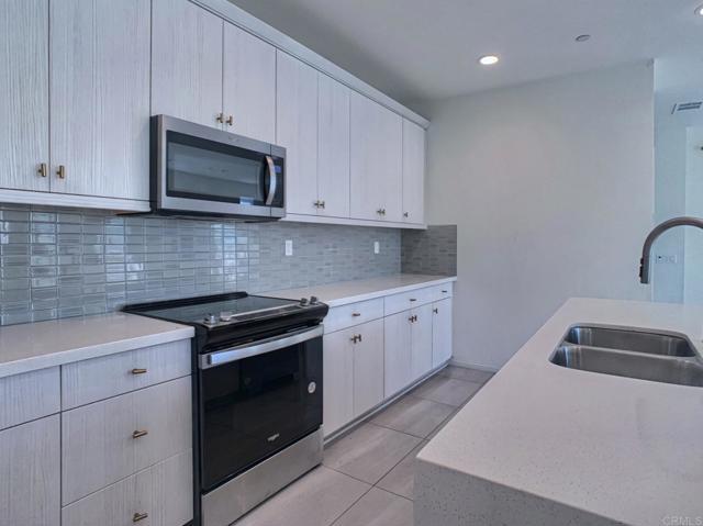 Building Photo - 2730 Pepino St