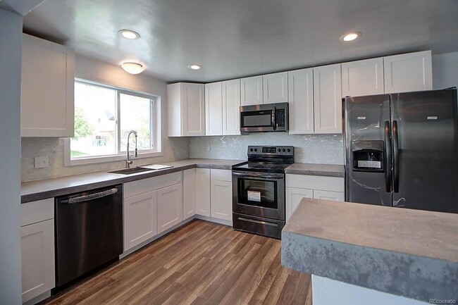 Building Photo - 4B/2B Broomfield Ranch Home Available May ...