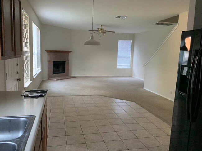 Foto del edificio - 14304 Sarah Ann Dr