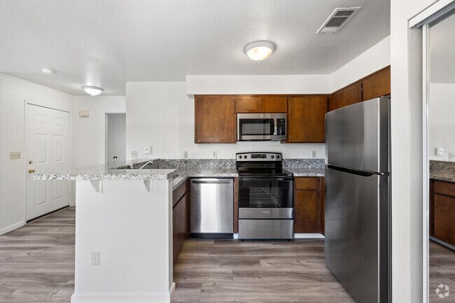 1HAB, - 1BA, 667SF Cocina - Monterey Village