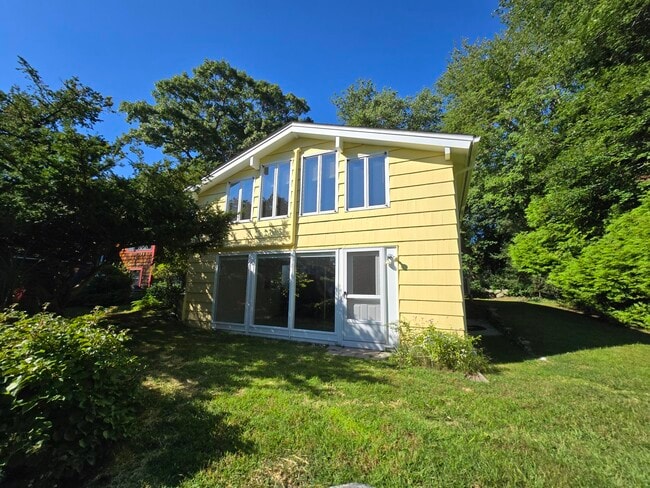Photo - 106 Bayberry Rd (South Kingstown, RI) House