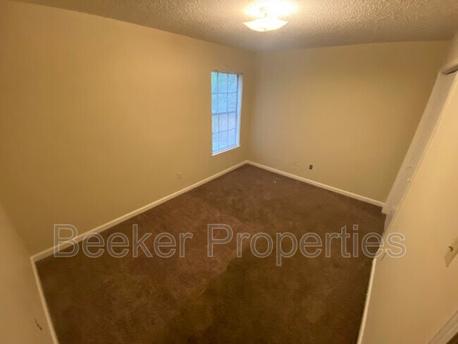 Foto del edificio - 2725 43rd Ave