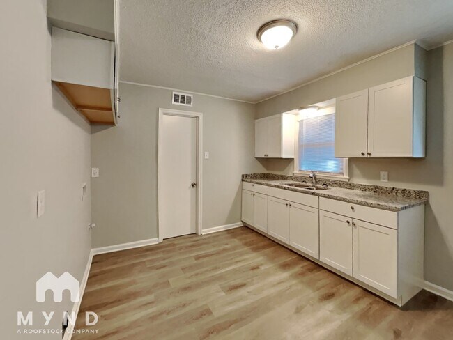 Foto del edificio - 1587 S Perkins Rd