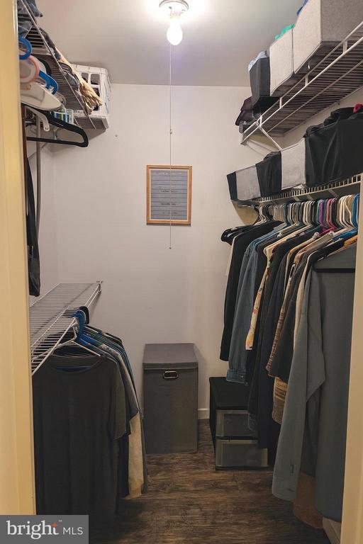 Foto del edificio - 407 Harrier Row