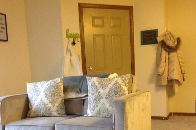 Living Area - 627 Iowa Ave