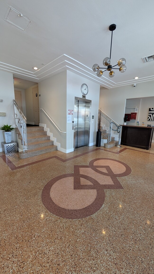 Building Photo - 7326 Collins Ave