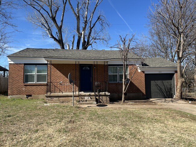 Foto del edificio - 2317 Doris Ave