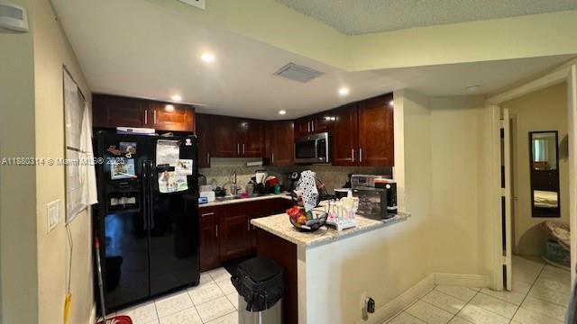 Foto del edificio - 8290 Lake Dr
