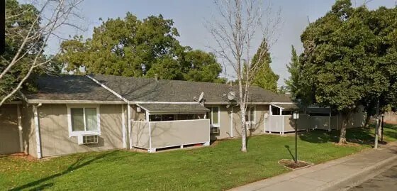Foto del edificio - 2654 McGregor Dr