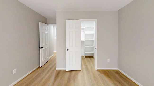 Building Photo - 3050 Trevor House Dr